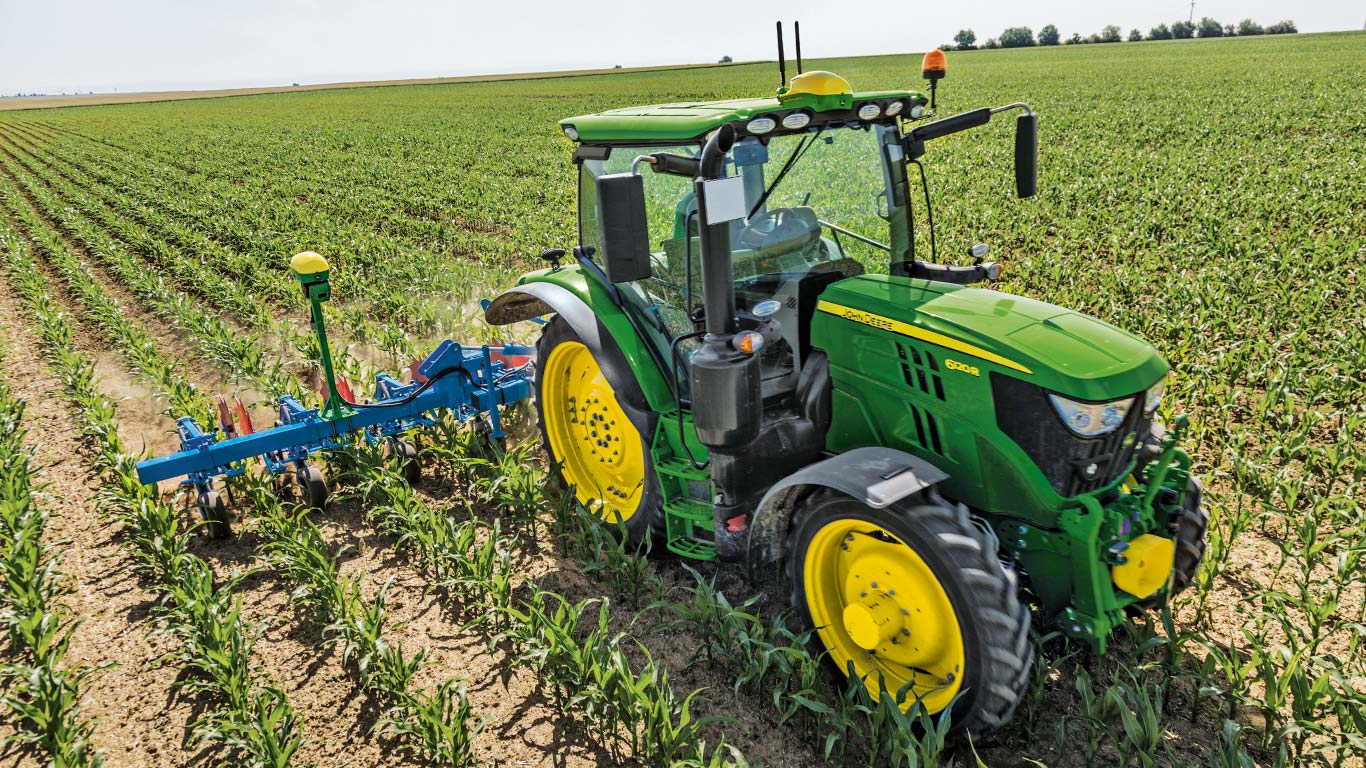 Интегрированная в трактор система John Deere Active Implement Guidance