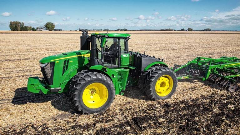 Трактор серії 9 l John Deere