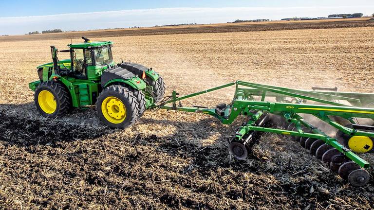 Трактор серії 9 l John Deere